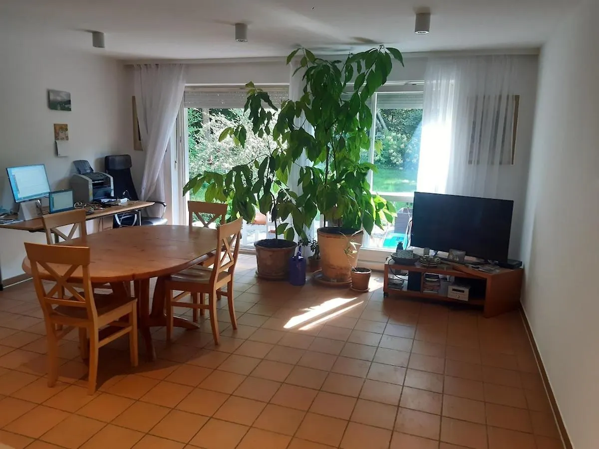 Sunny Garden Flat In Munich Apartment